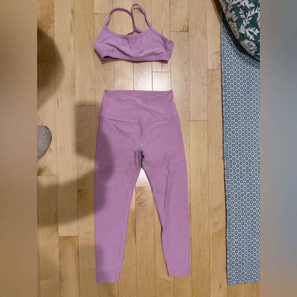 Beyond Yoga Lavender Lilac Sports Bra and High-Waist Leggings Set